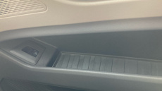 Volkswagen Multivan 1.4 TSI eHybrid Life 5dr DSG Estate